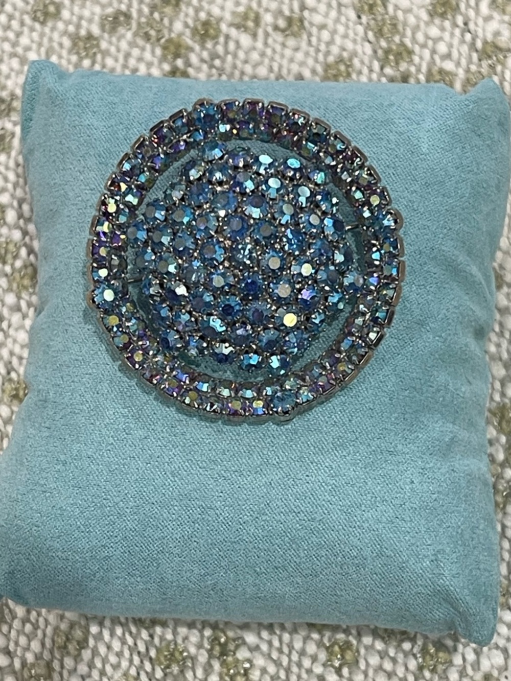 VTG Unsigned Blue Aurora Borealis Rhinestone Tiered Dome Brooch Pin 1950s 60s